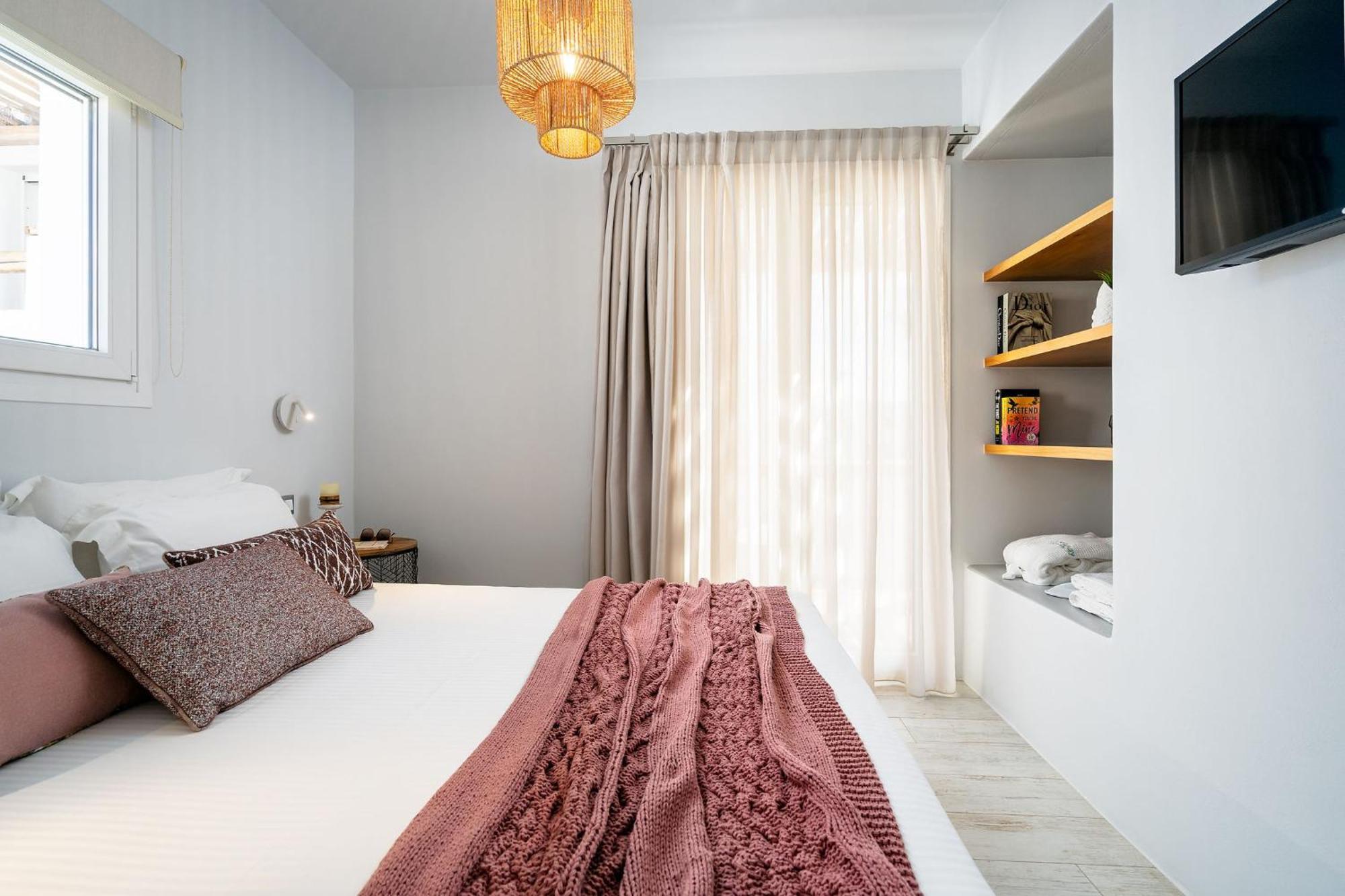 Sunday Luxury Suites Agia Anna  Exterior foto